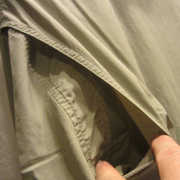 FIELD & STREAM LONG SLEEVE, VENTED BUTTON DOWN OUTDOOR SHIRT, LARGE - Picture 8 of 10